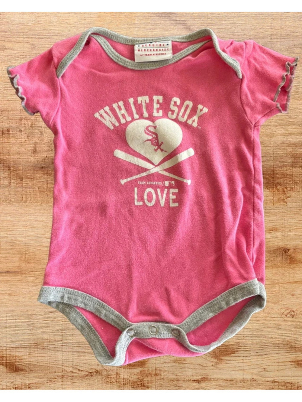 Chicago White Sox Pink Baby Bodysuit 12M MLB Team Athletics
